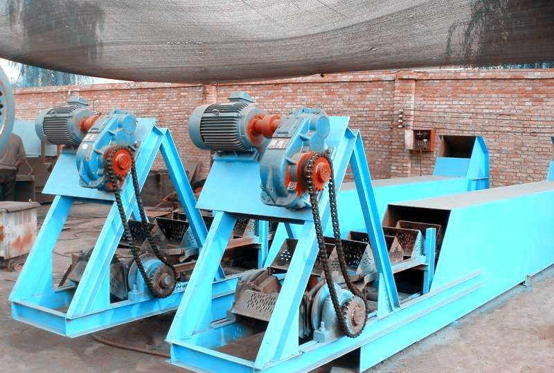 撈坑斗提機 撈坑斗提機