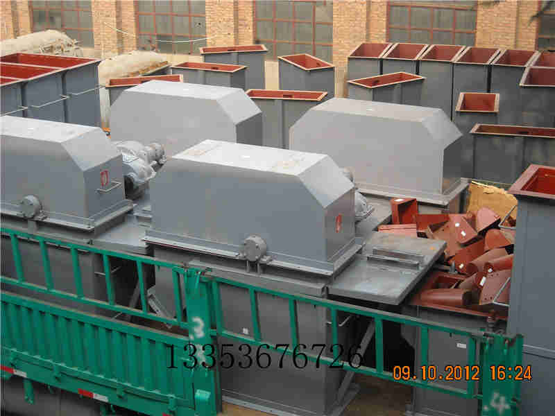 4臺(tái)斗式提升機(jī)機(jī)頭裝車 4臺(tái)斗式提升機(jī)機(jī)頭裝車