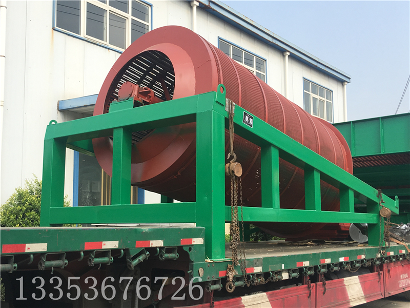 雙層無(wú)軸滾筒篩沙機(jī)工作視頻34