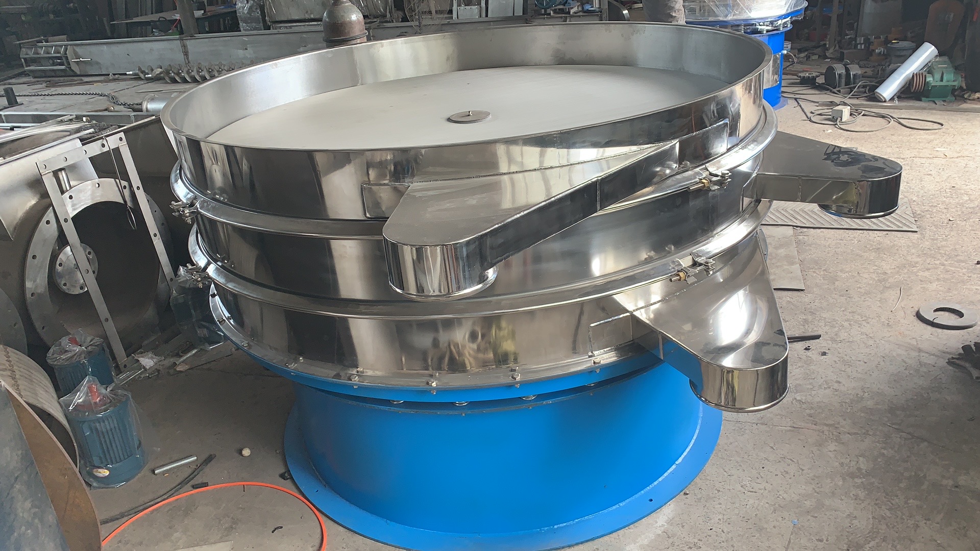 三次元振動篩 三次元振動篩