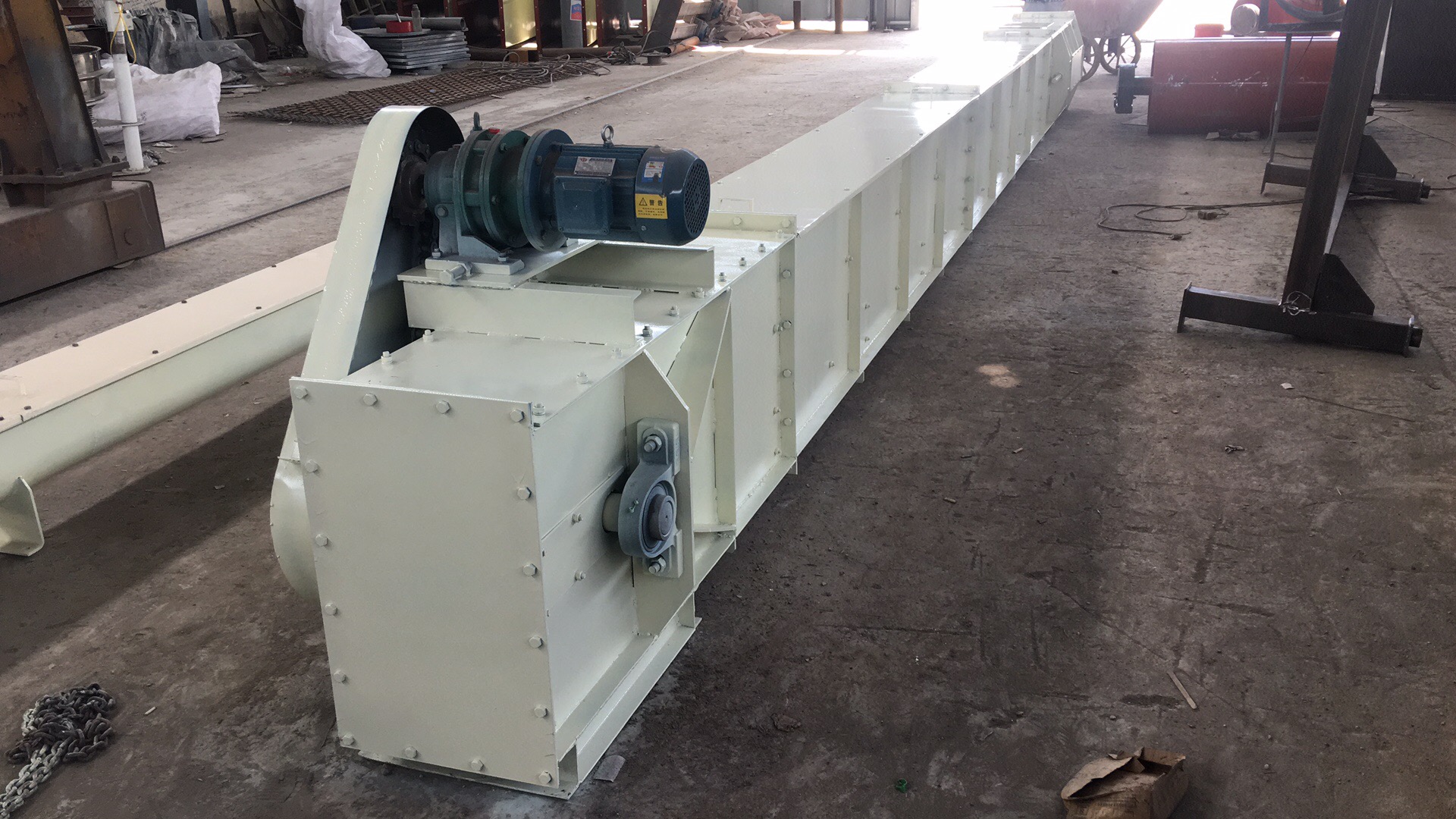 埋刮板輸送機設計